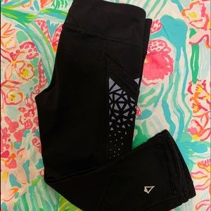 Ivivva black cropped leggings